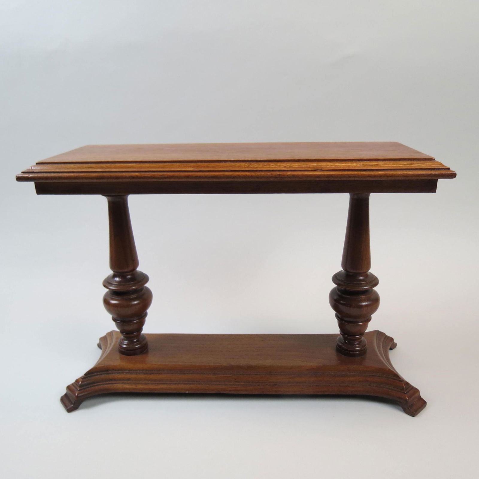 Salesman Sample or Doll Size Table, (1 of 4)