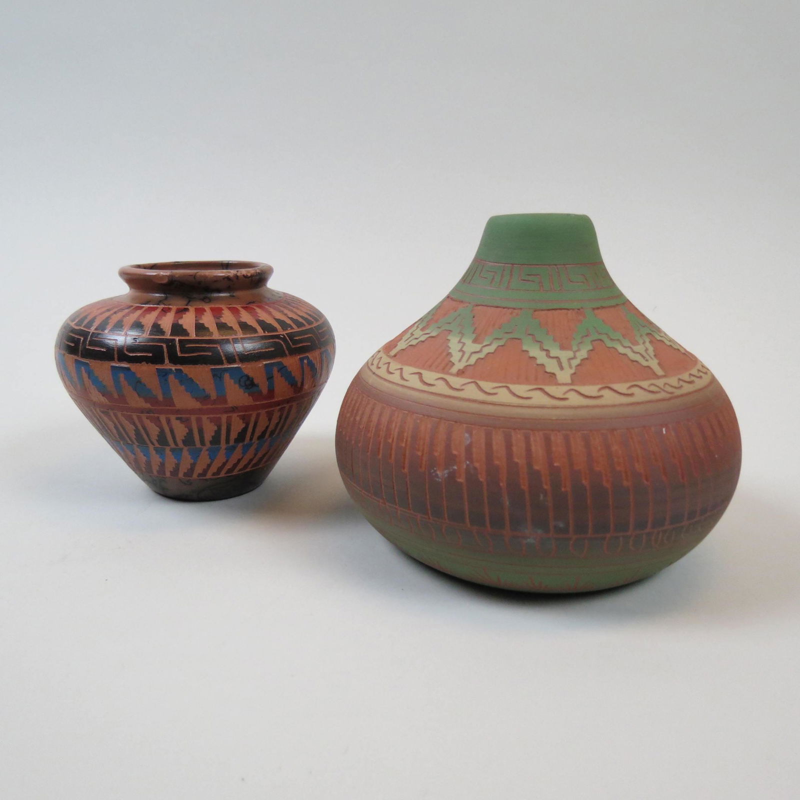 2 Navajo Pottery  Vases, (1 of 8)