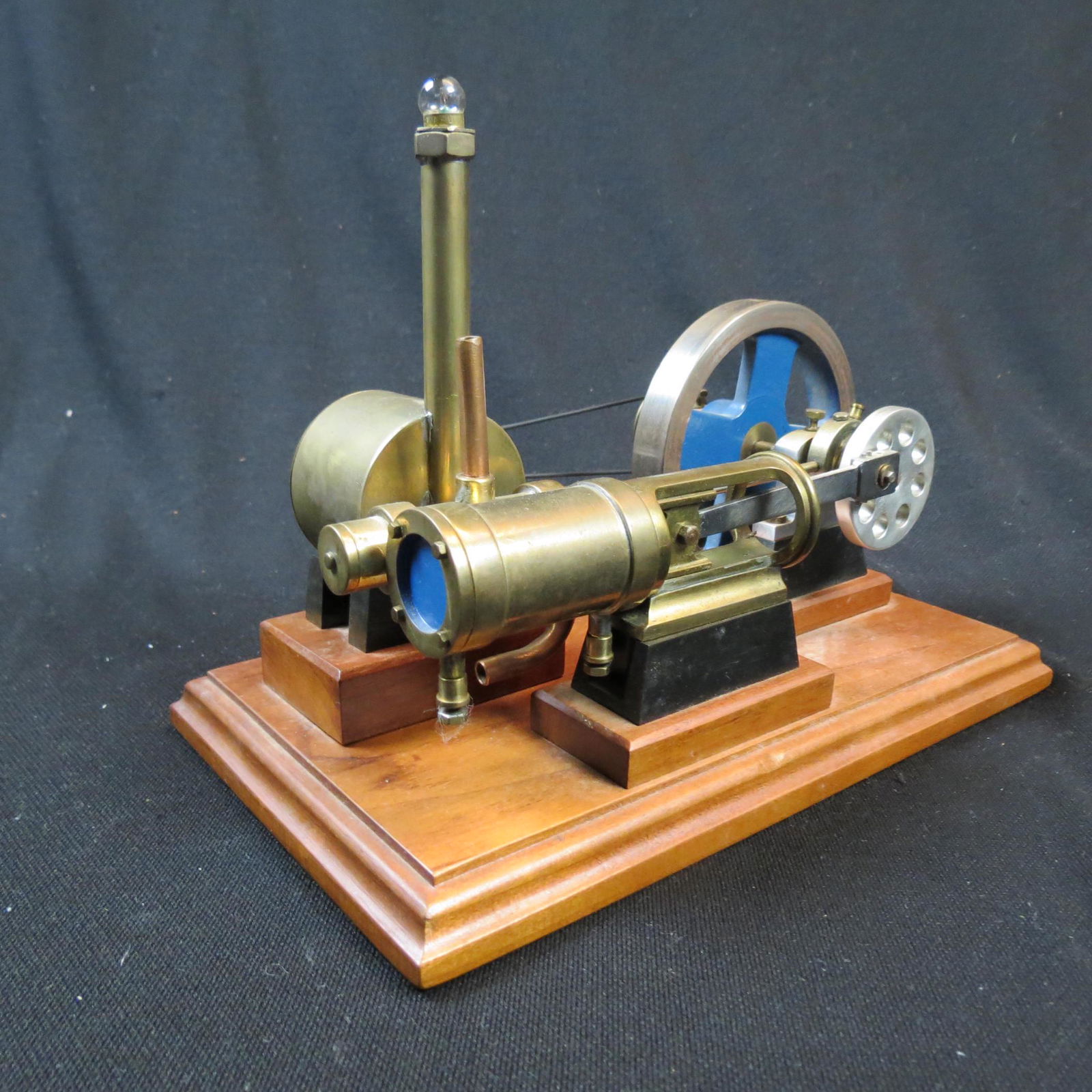 Toy Steam Engine Generating Plant, (1 of 6)