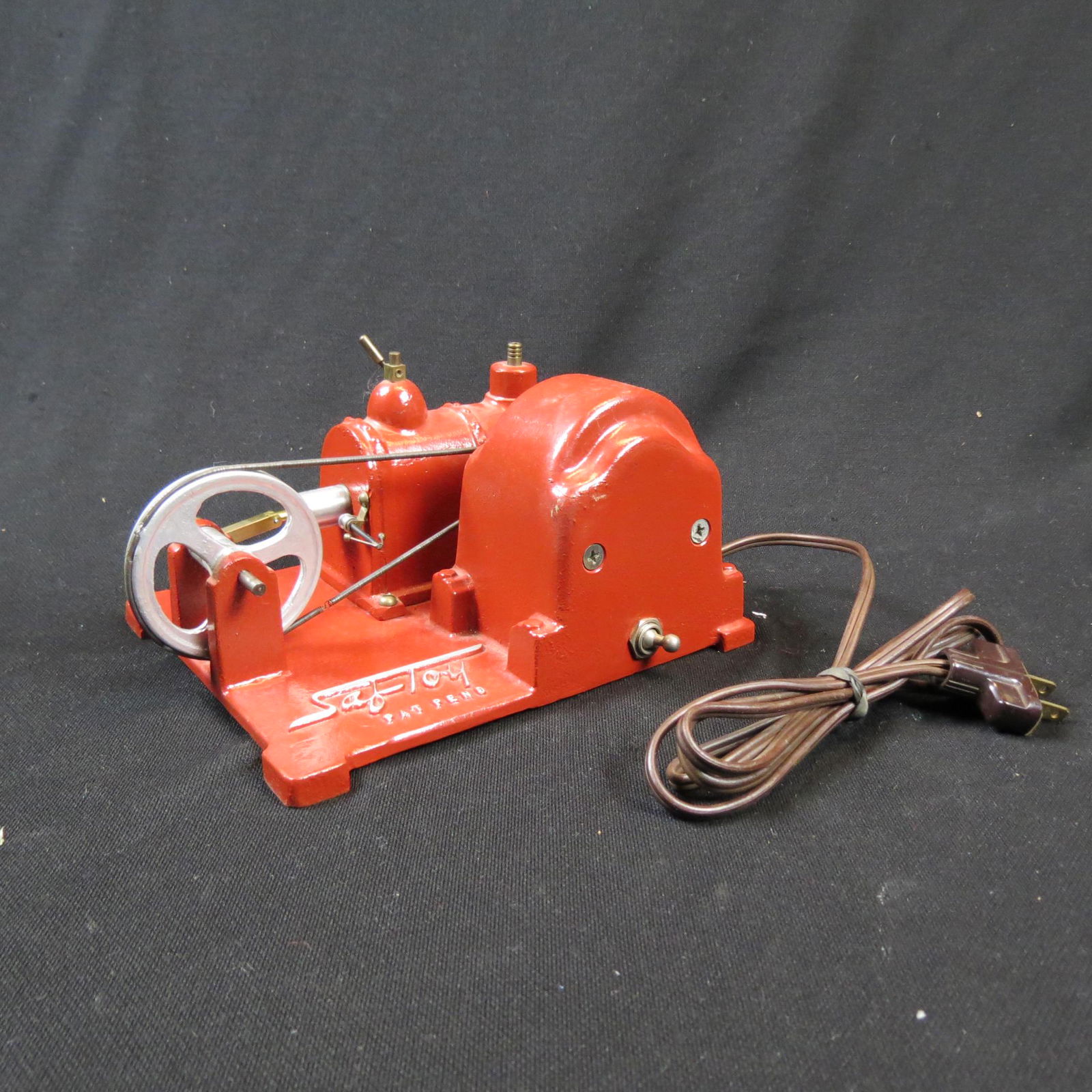 Saf-Toy Steam Engine, (1 of 8)