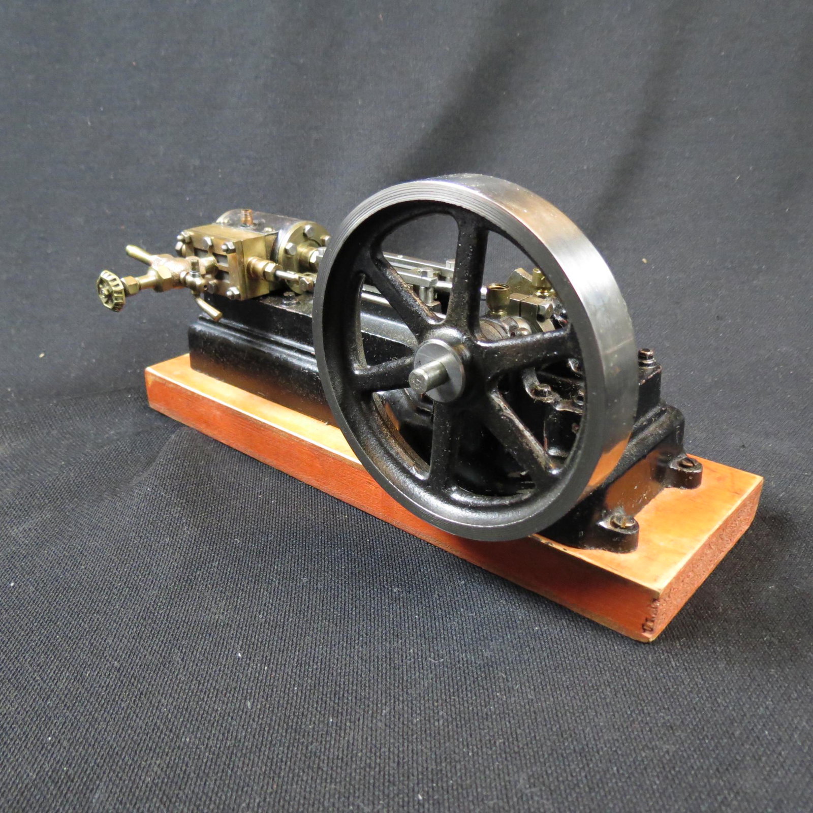 Stuart Feed Pump Engine,: manual, single action, mint.