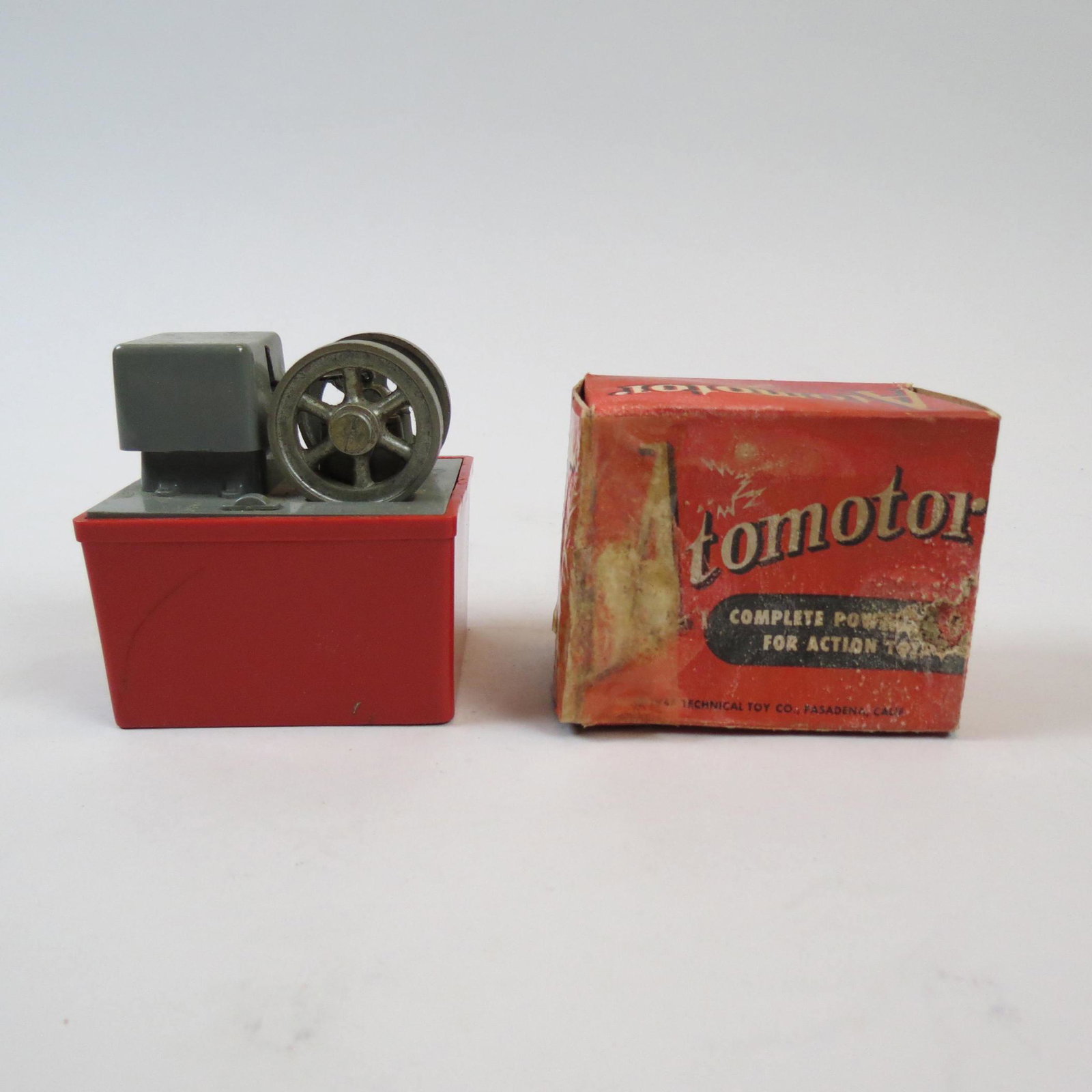 Atomotor Toy Engine,: battery operated, "Complete Power Unit", with original box.