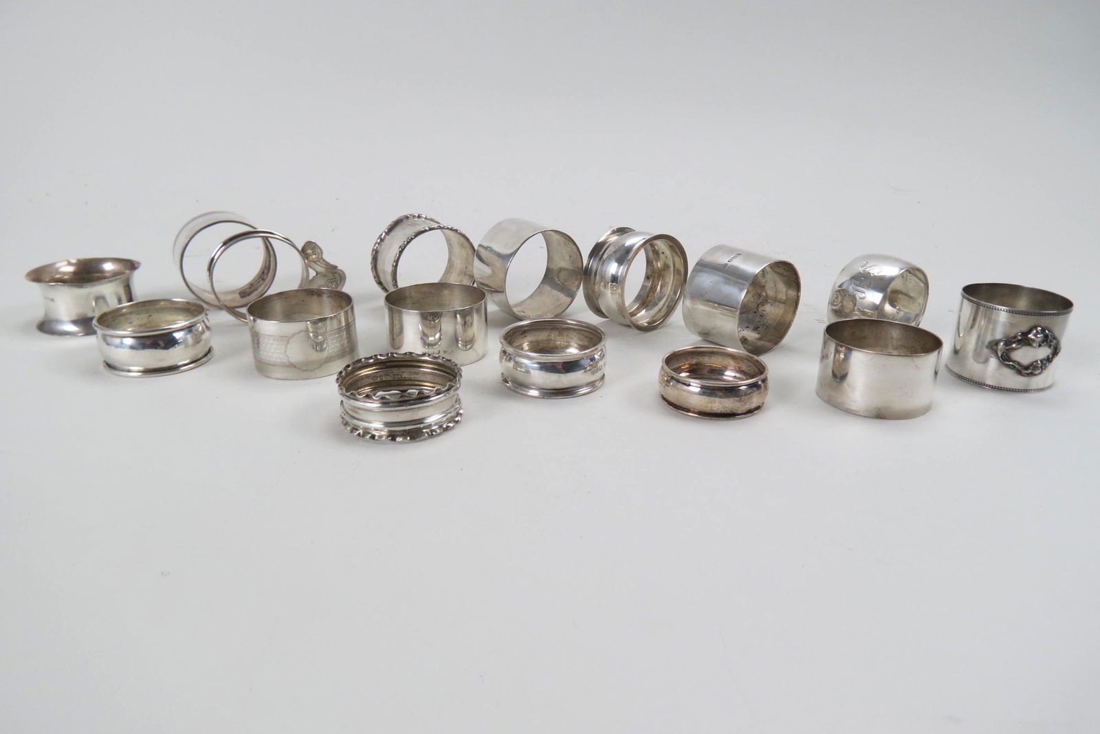 15 Sterling Silver Napkin Rings, (1 of 6)