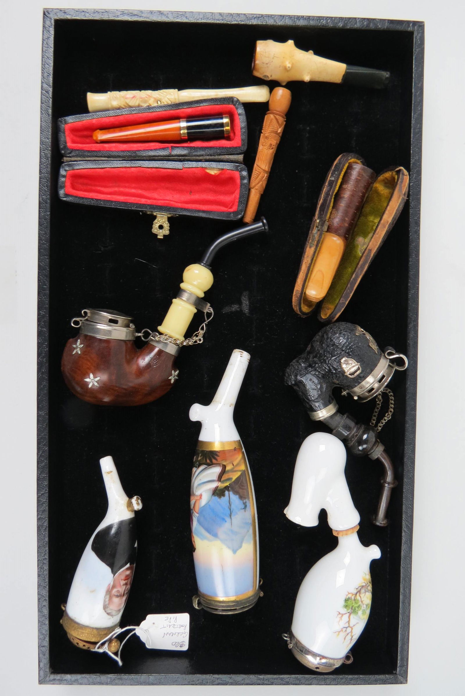 11 Vintage Pipes & Cigarette Holders, (1 of 6)