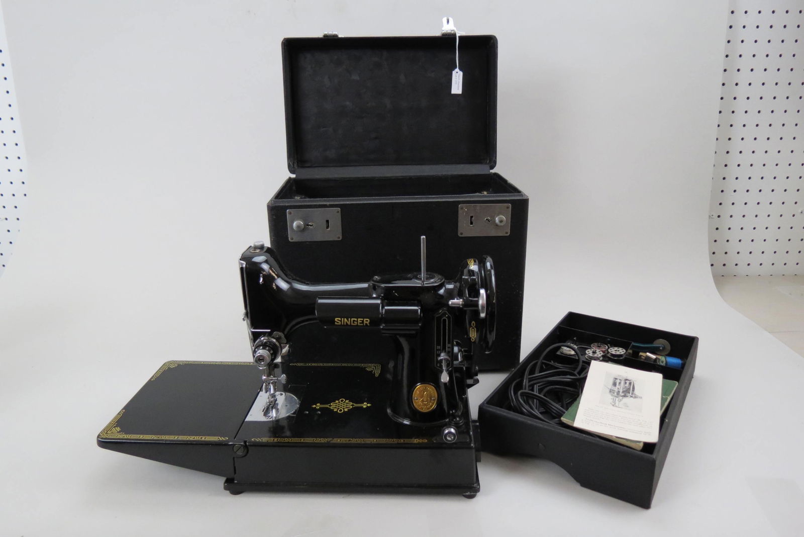 Singer Featherweight Sewing Machine, (1 of 9)