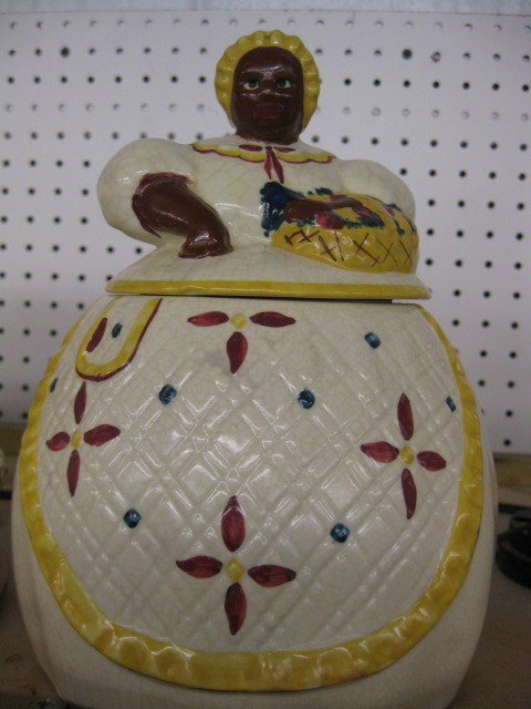 Abingdon Art Pottery "Mammy" Cookie Jar.: Cookie Jar.