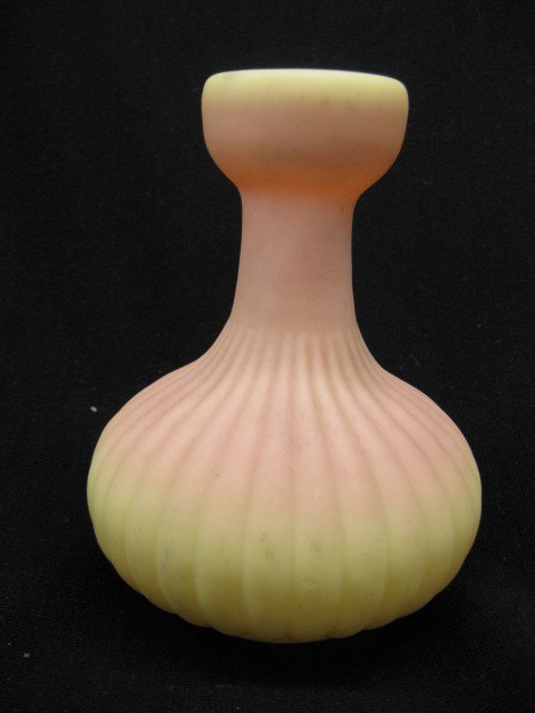 Burmese Art Glass Vase, ribbed, 5", Mt. Washington: ribbed, 5", Mt. Washington or Webb, excellent.
