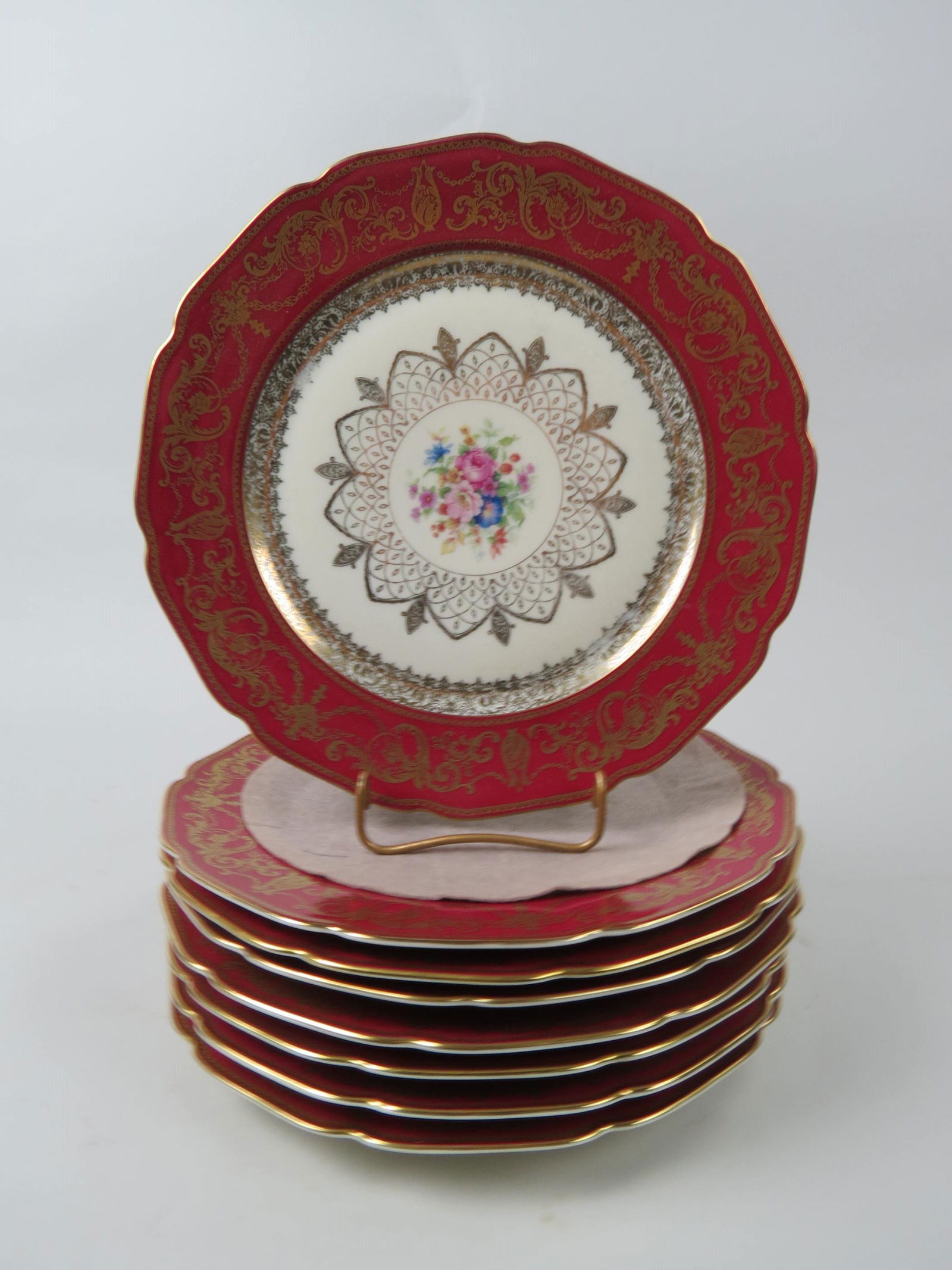 8 Fine China Service Plates, floral medallion (1 of 6)