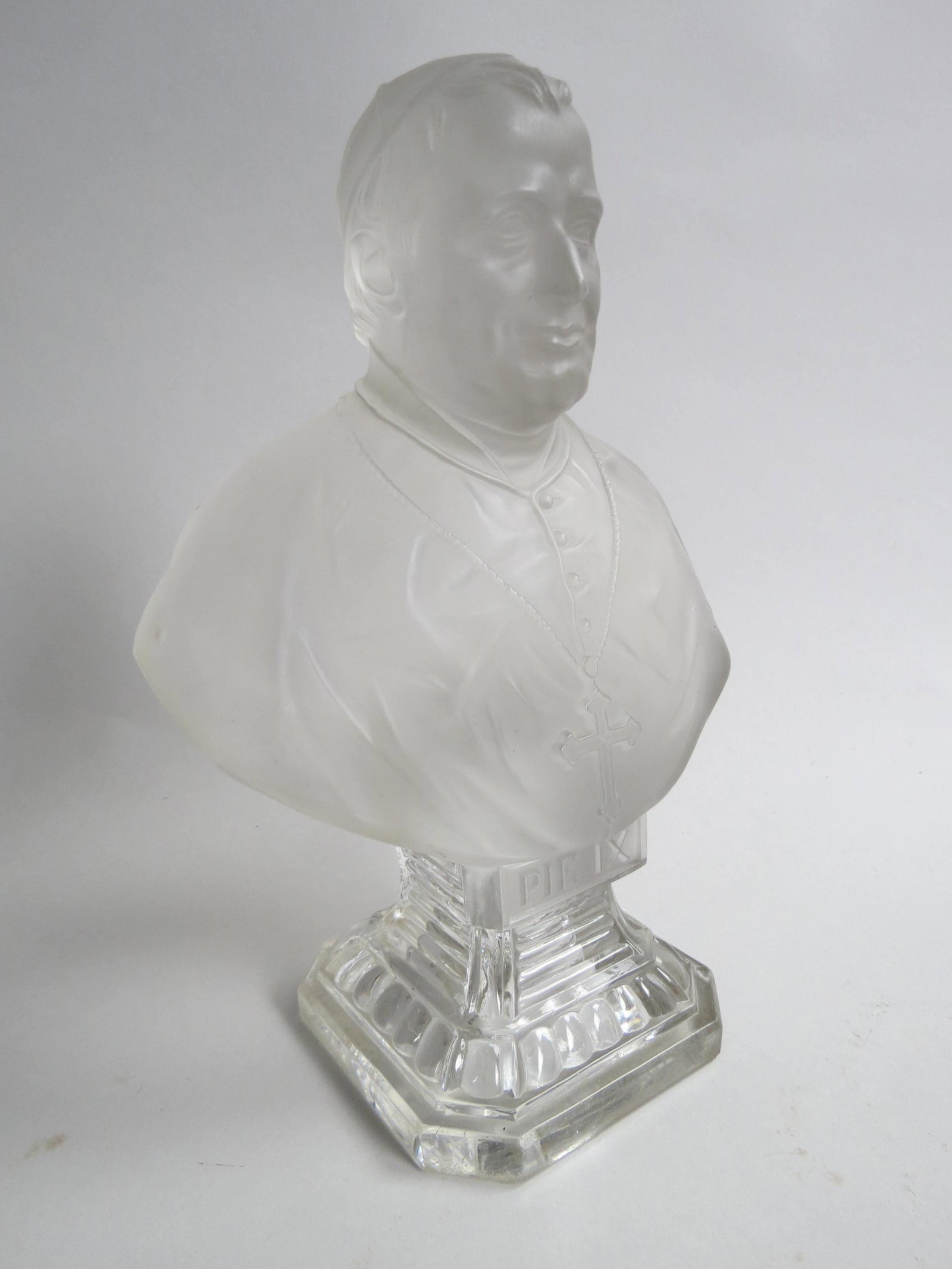 St.Louis Crystal Bust of Pope PIE IX,: frosted on clear base, 19th century.
