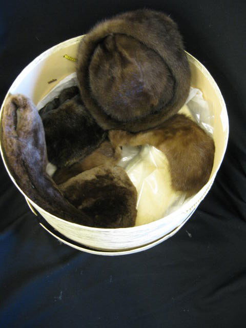 Estate Mink Hat & Collars: and a fur collar.