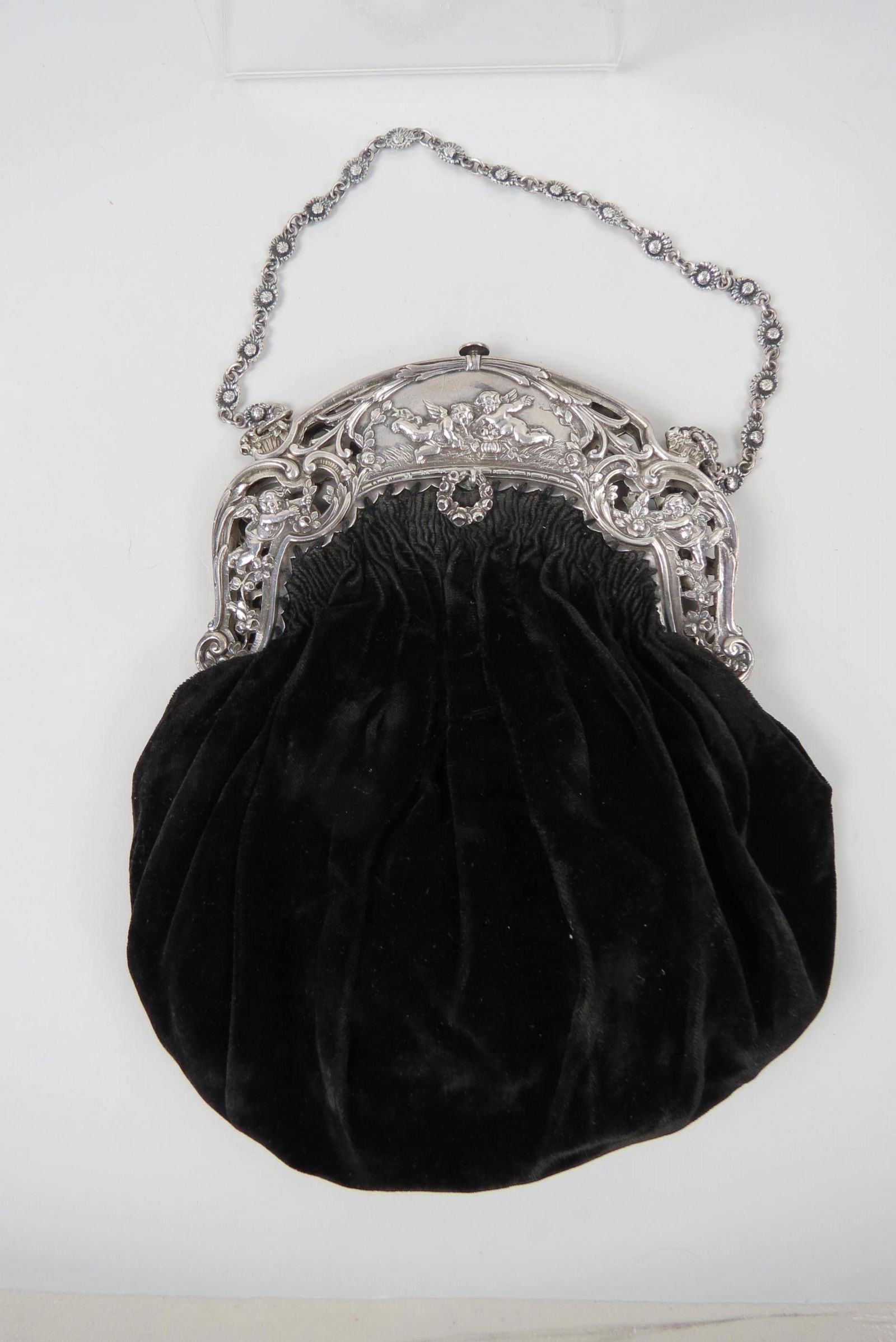 Continental Silver Purse with Cherub Decor, (1 of 3)