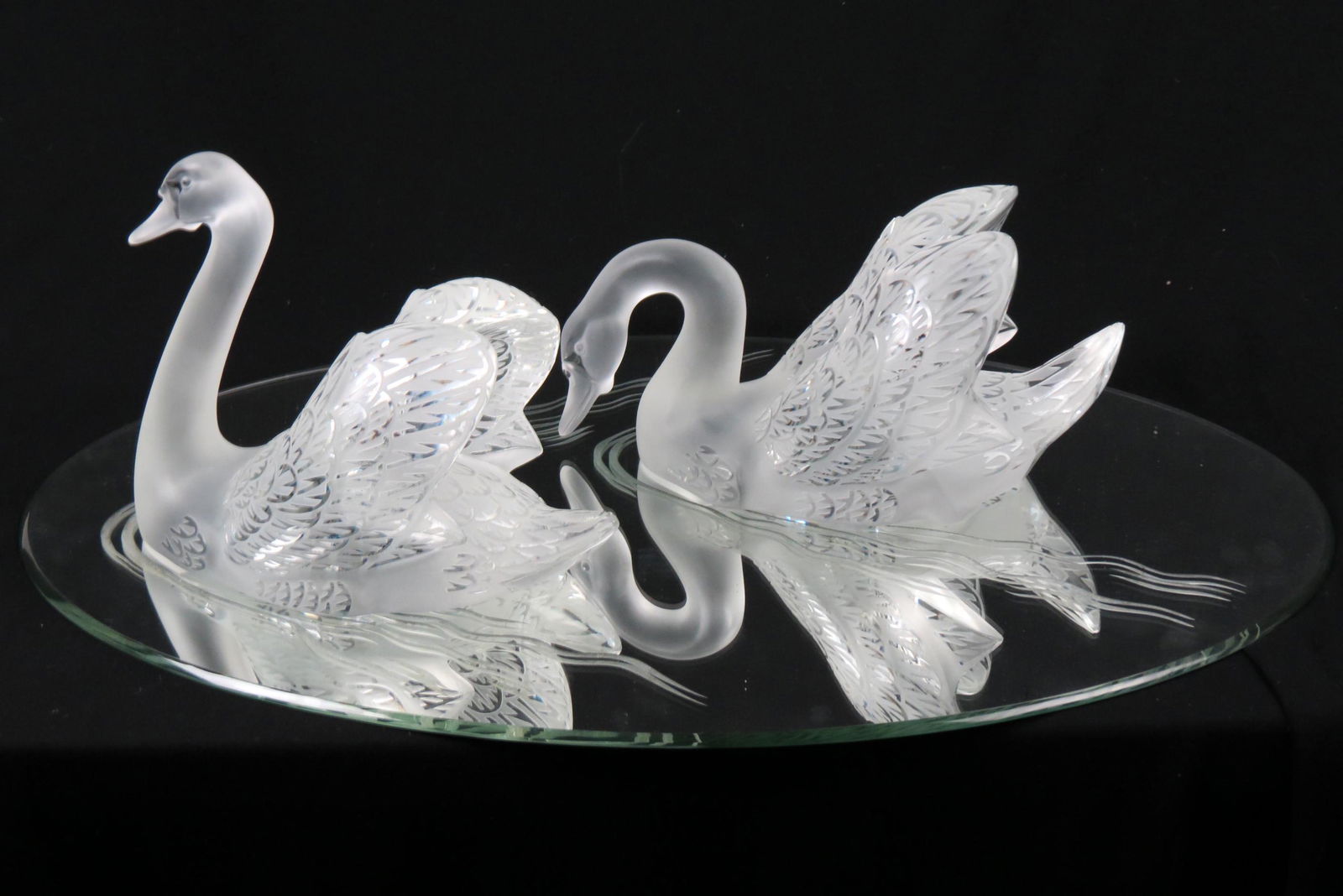 Lalique Crystal Large Swans on Mirrored Base, (1 of 13)