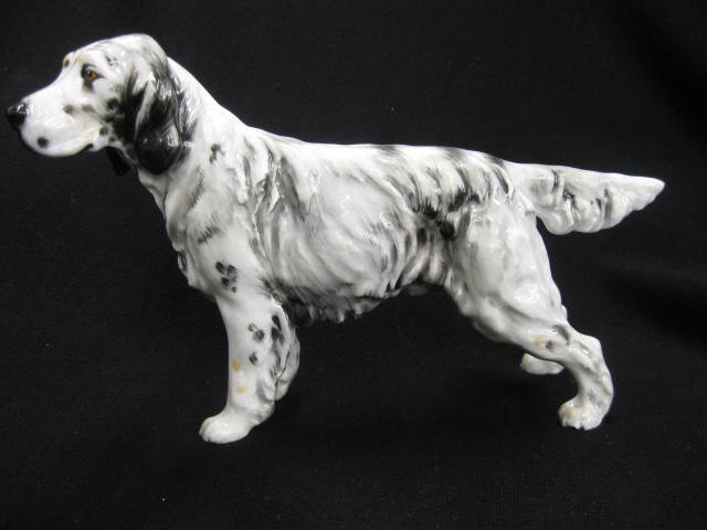 Royal Doulton Figurine of a Setter, 5 1/2" tall, : 5 1/2" tall, 8" long, excellent.