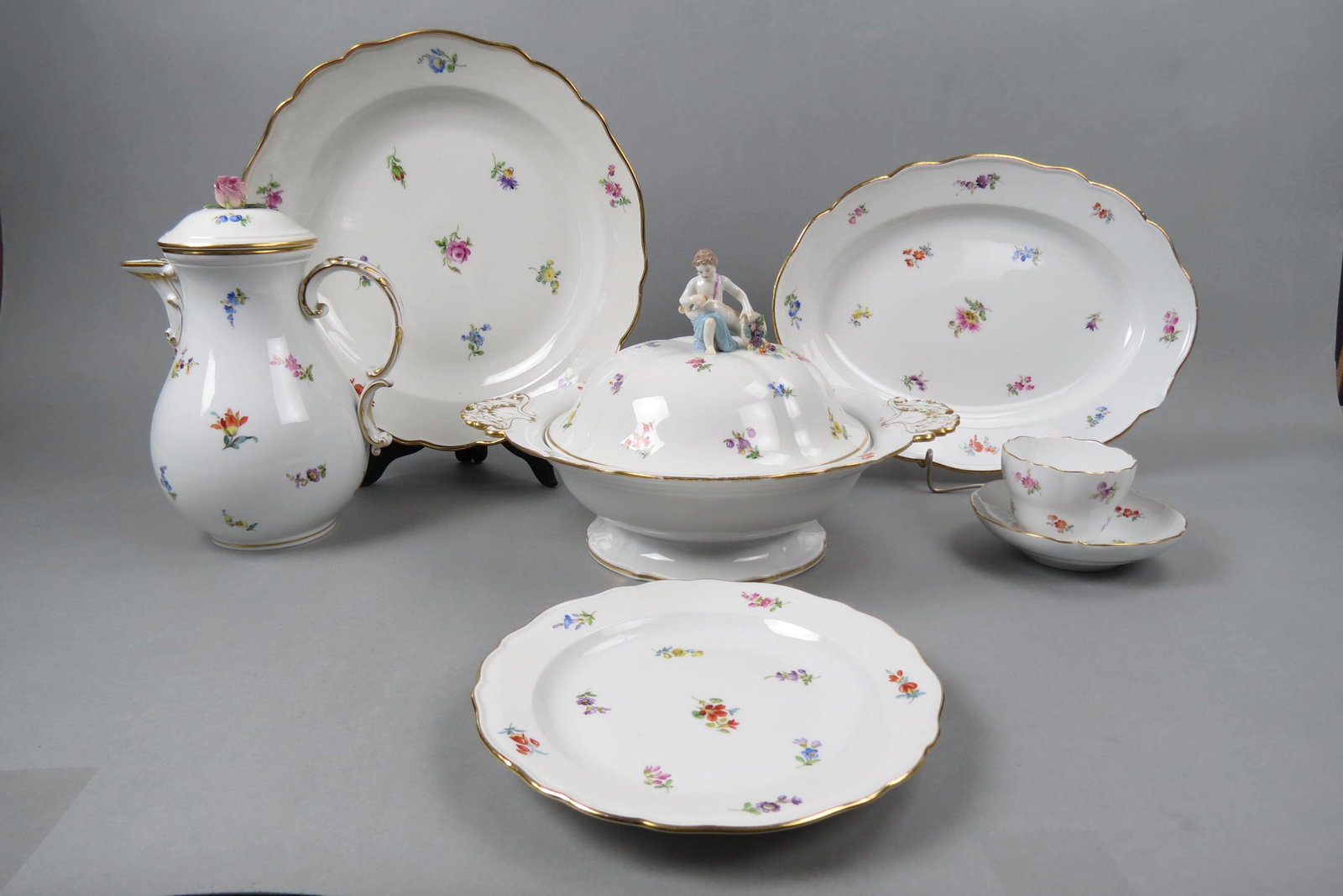 104 pc. Meissen Porcelain Dinner Service for 12, (1 of 12)