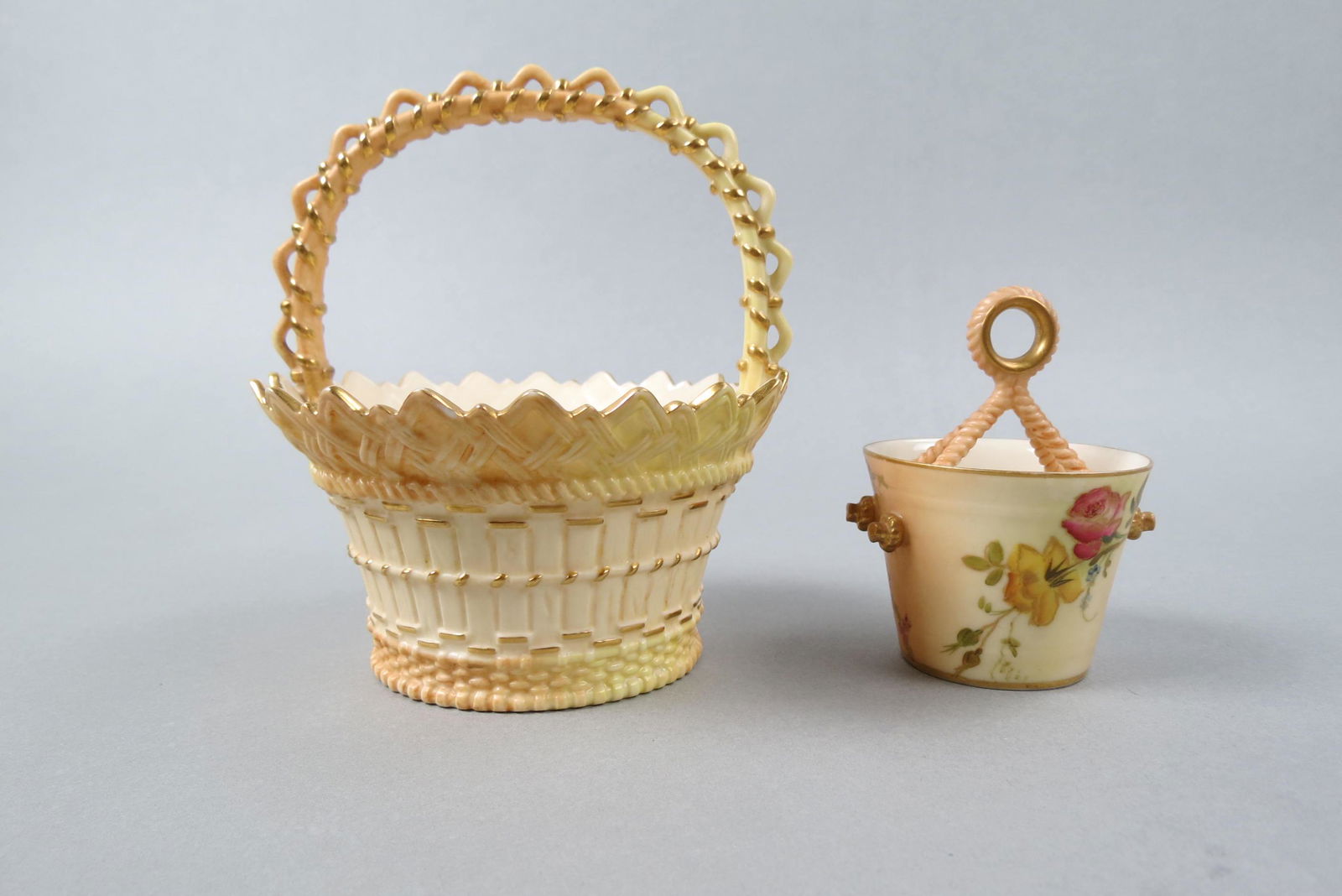 2 Royal Worcester Porcelain Miniature Baskets, (1 of 7)