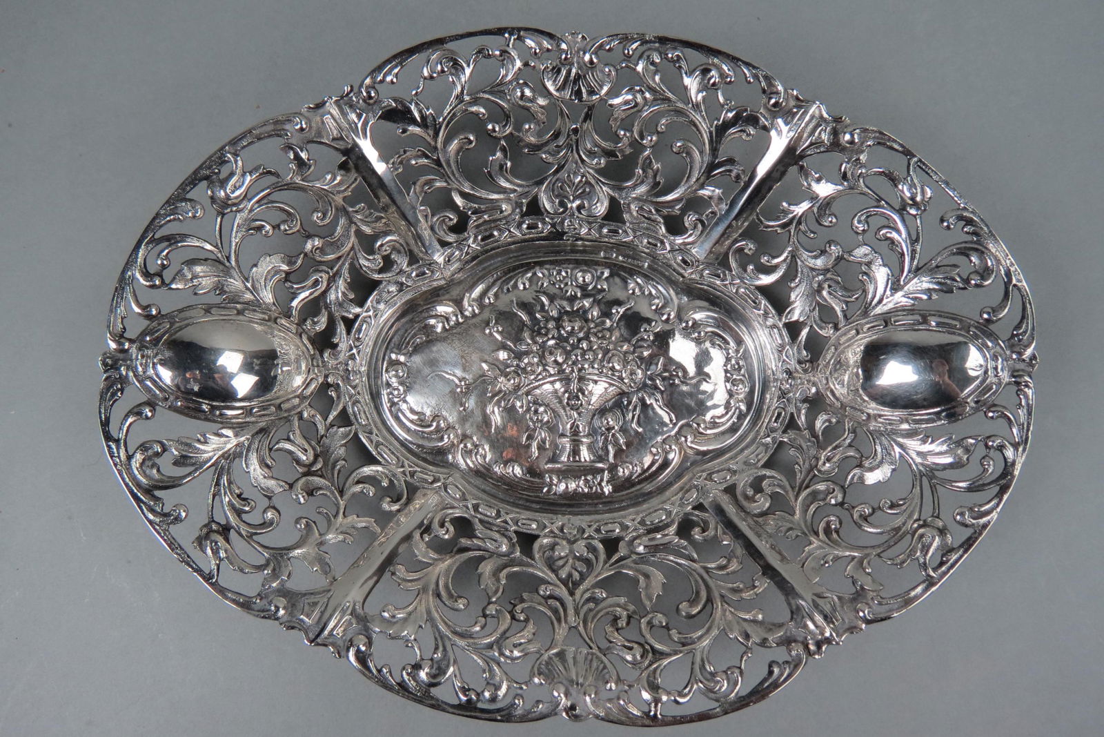Continental Silver Elaborate Bread Basket, (1 of 5)