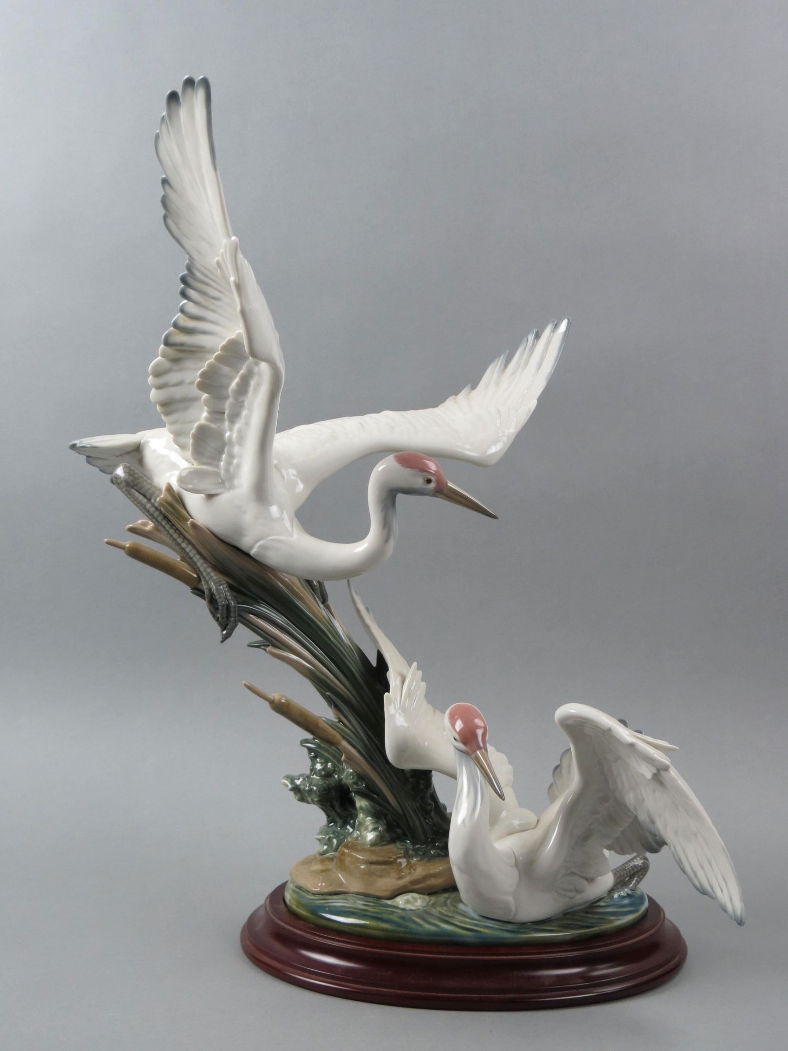 Lladro Figurine "Cranes" scarce large model 21" #01001456,  issued in 1983, designed by Salvador (1 of 6)