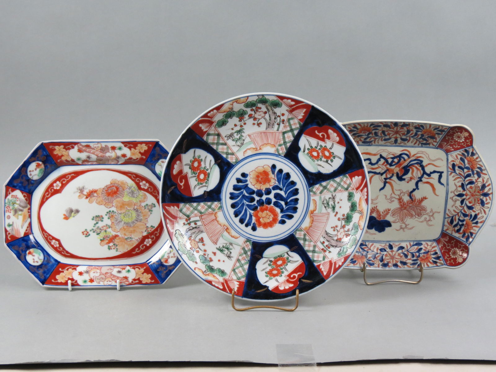 3 pcs. Japanese Imari Porcelain, platter  (9" X 12"), serving dish (9 1/2" X 12  1/2"), and a (1 of 6)