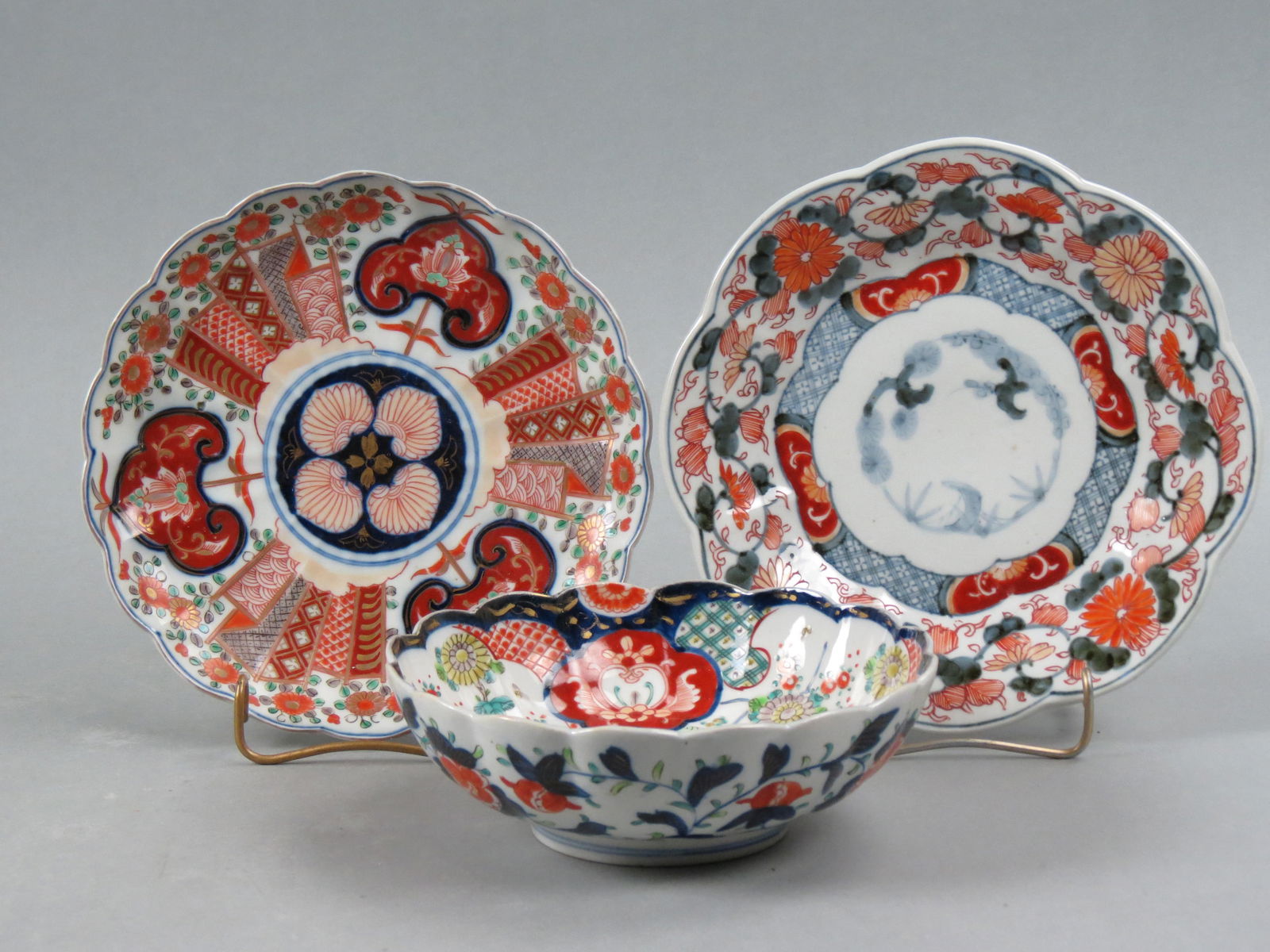 3 pcs. Japanese Imari Porcelain, scalloped rims, bowl (7 1/2") and two dishes (8 1/2"), circa 1900, (1 of 4)