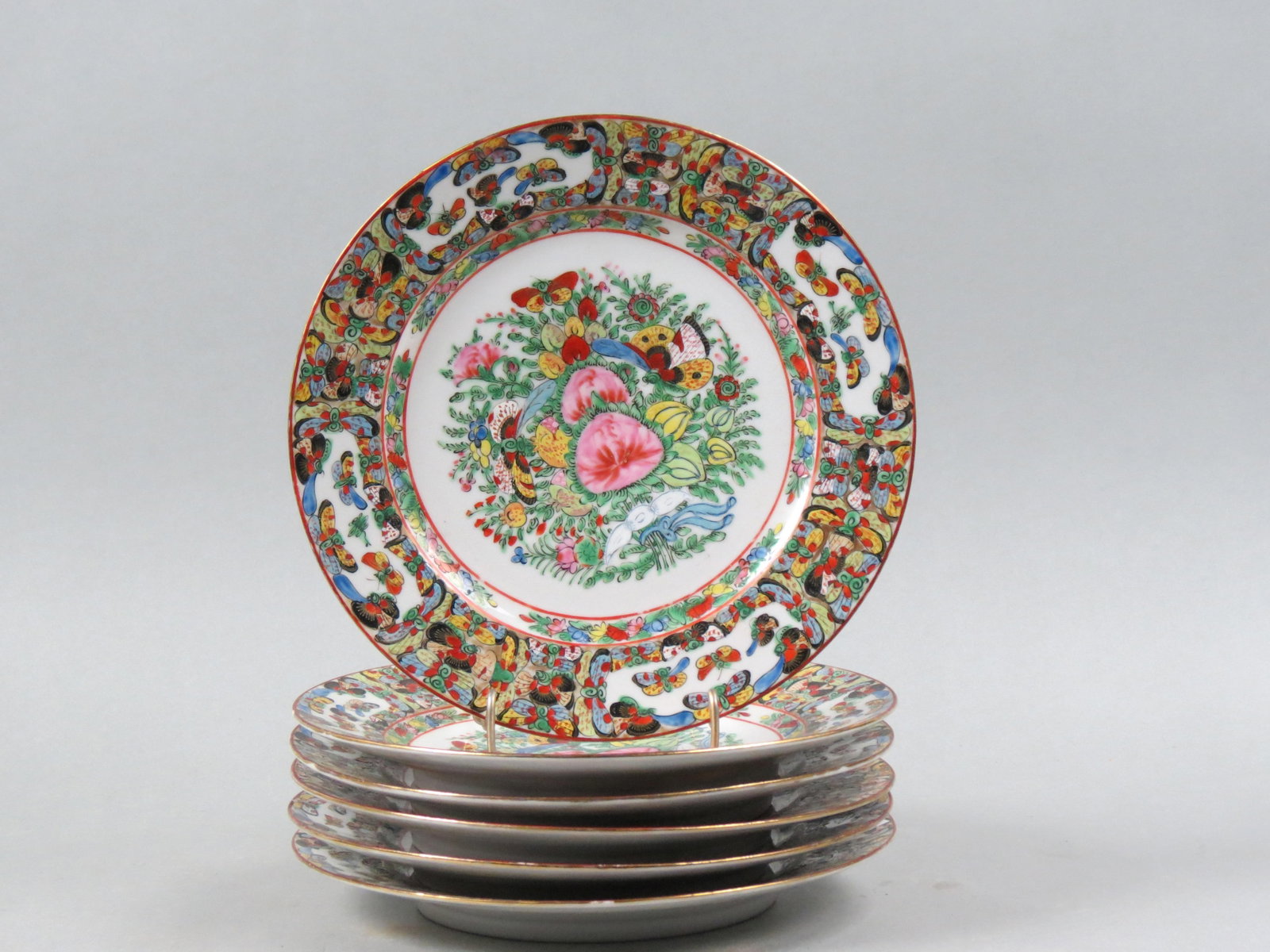 6 Chinese Rose Mandarin Porcelain Plates, dinner size, 10", butterflies and florals, excellent.: 6 Chinese Rose Mandarin Porcelain Plates, dinner size, 10", butterflies and florals, excellent.