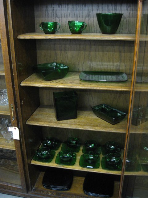 32 pcs. Forrest Green Depression Glass,: by Anchor Hocking, cups, saucers, plates, bowls, creamer, sugar & platter, excellent