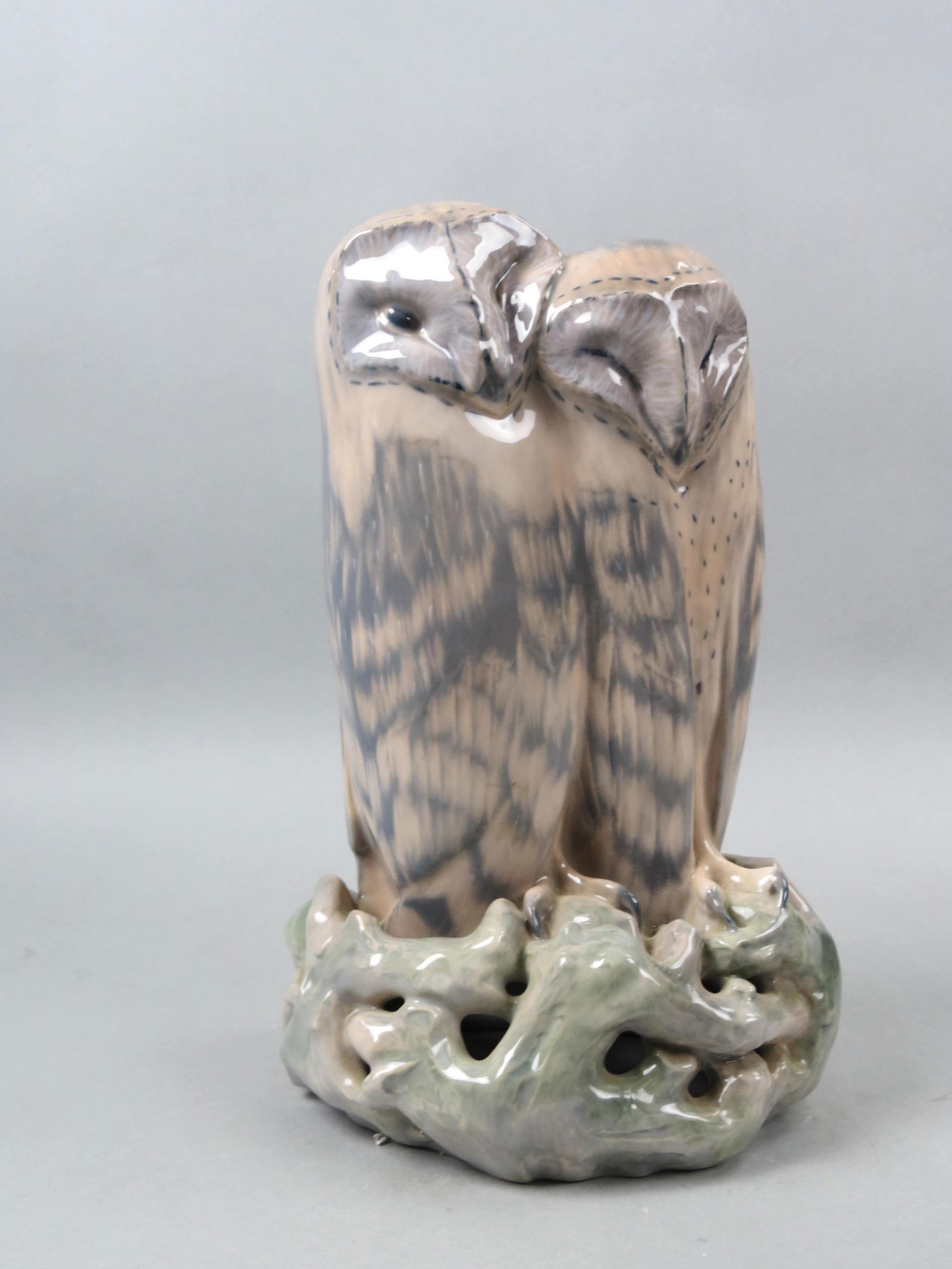 Royal Copenhagen Figurine "Owls" #283, (1 of 6)