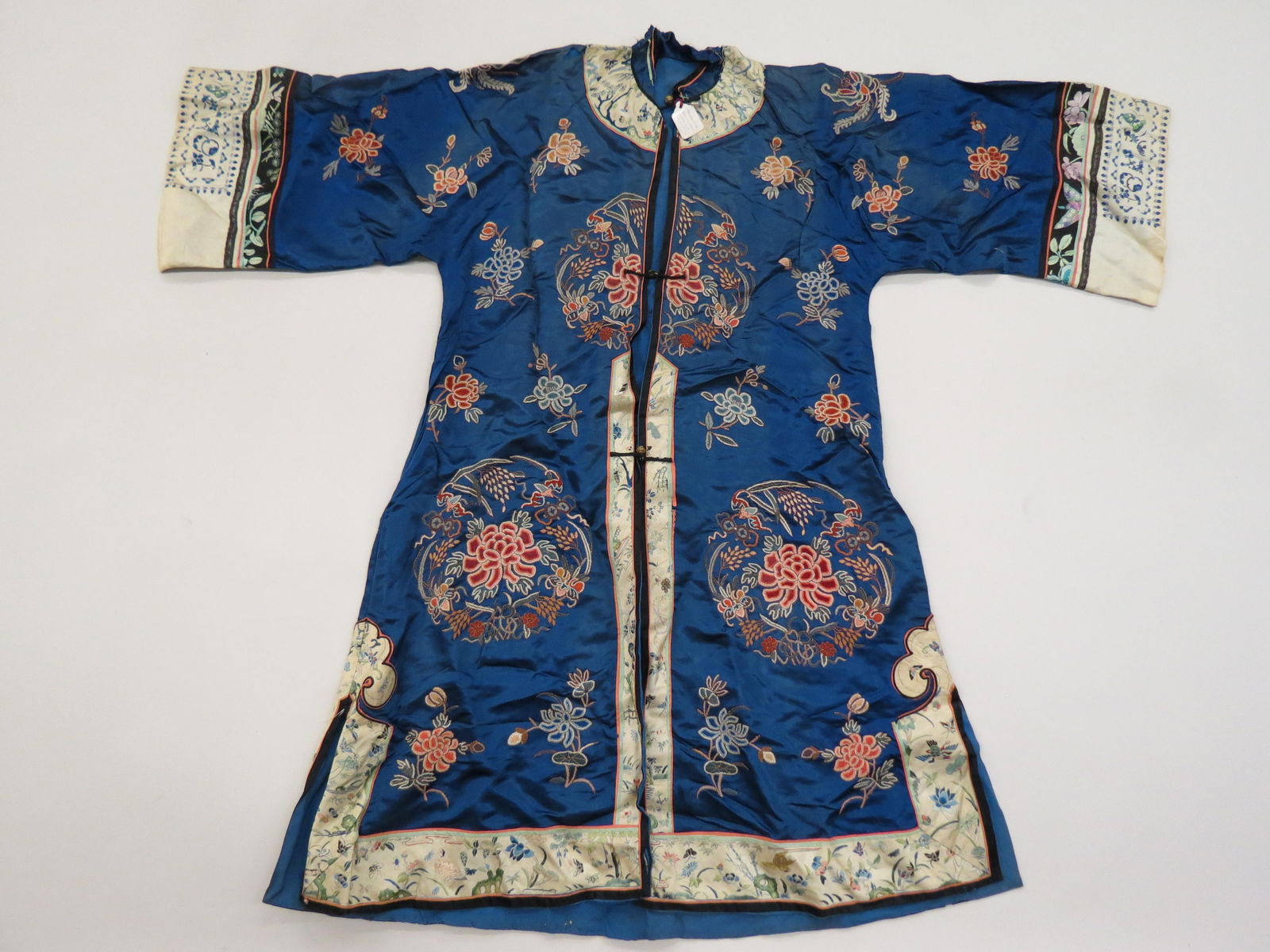 Chinese Embroidered Silk Robe or Jacket, (1 of 8)