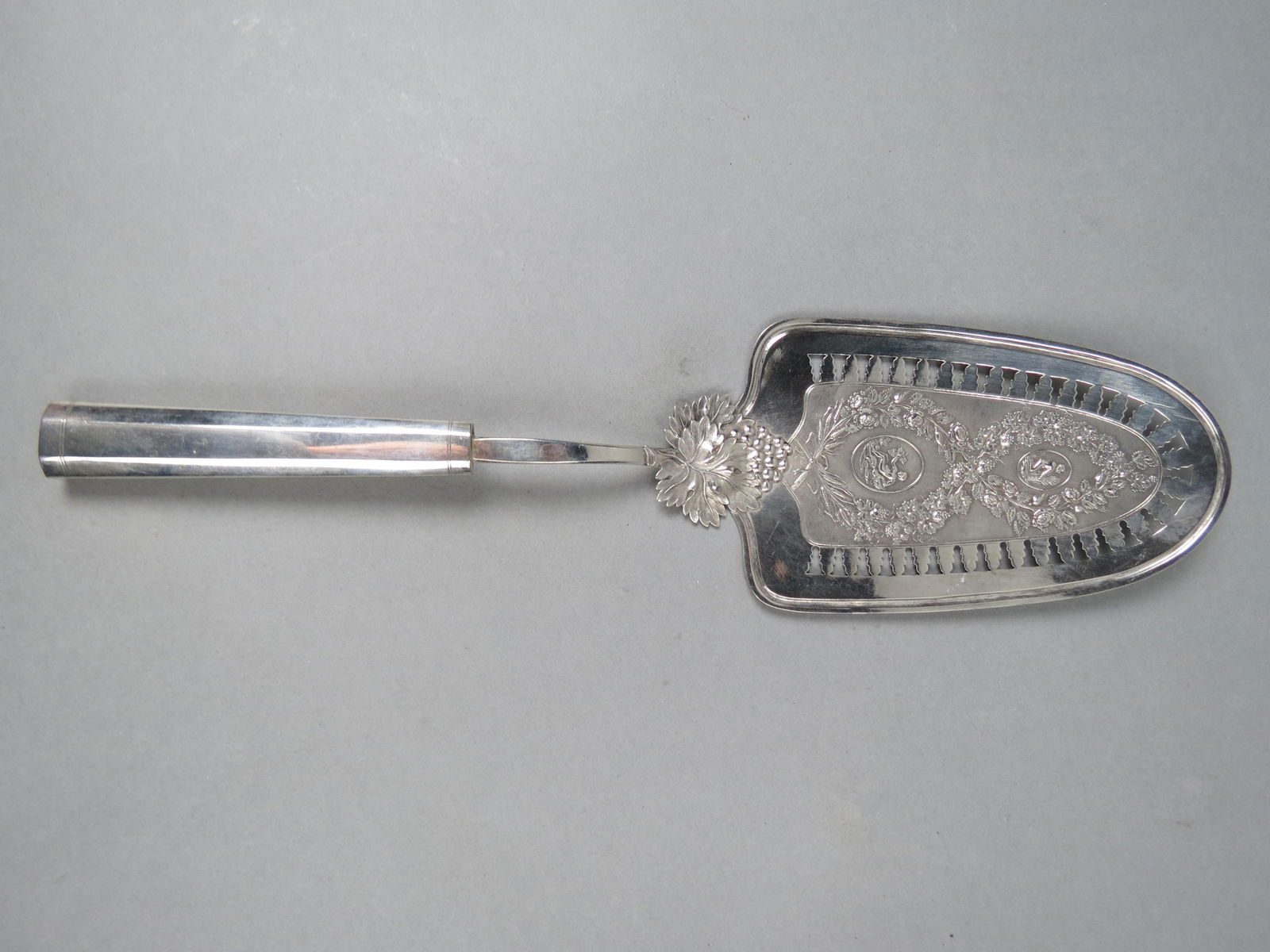 Large European Silver Pie or Cake Server, (1 of 6)