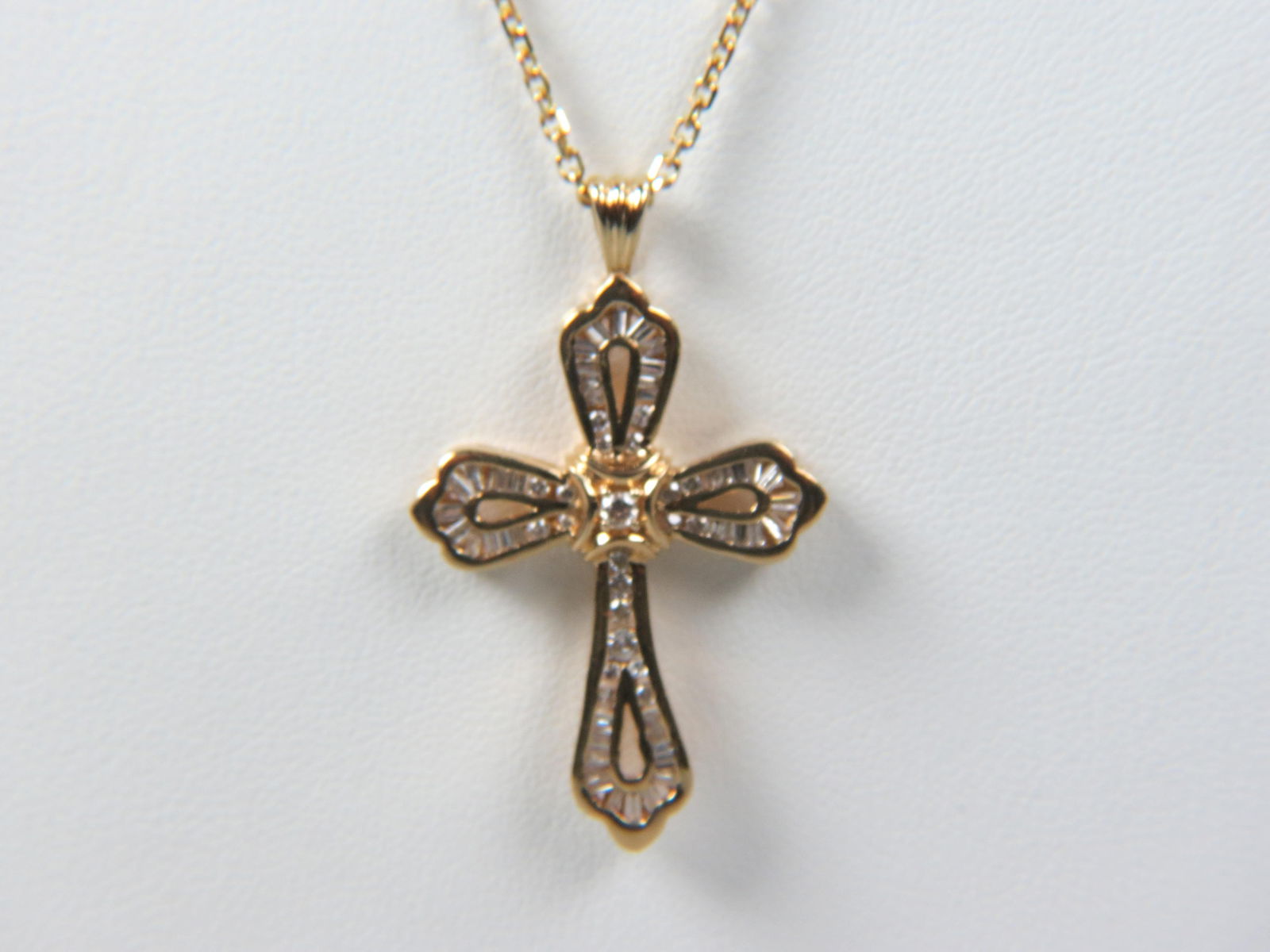 Diamond 14K Gold Cross Pendant & Chain, (1 of 5)