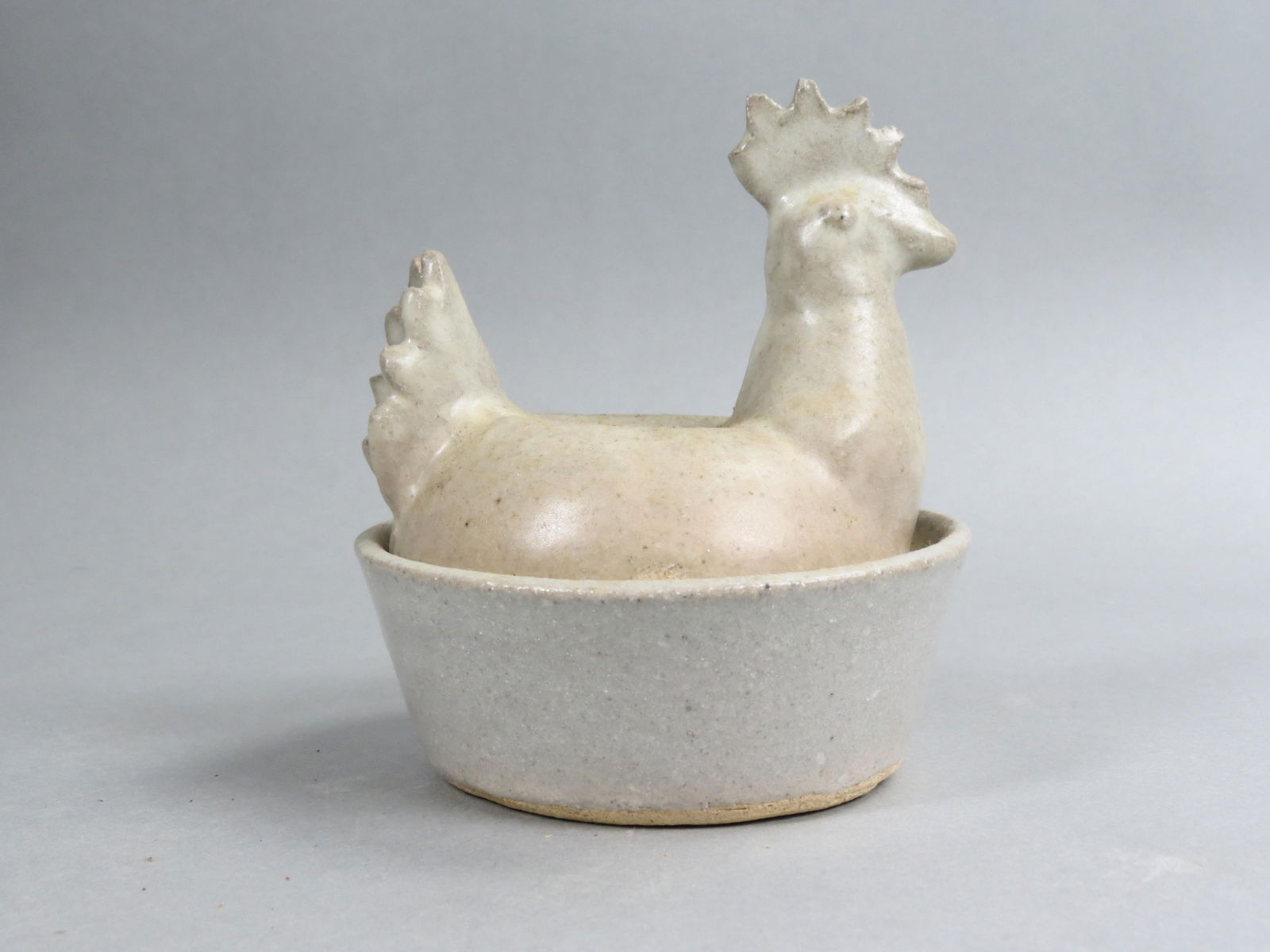 Arie Meaders Pottery "Hen on Nest", (1 of 9)