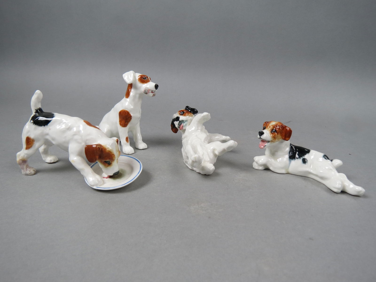 4 Royal Doulton Figurines of Jack Russell Terriers (1 of 6)