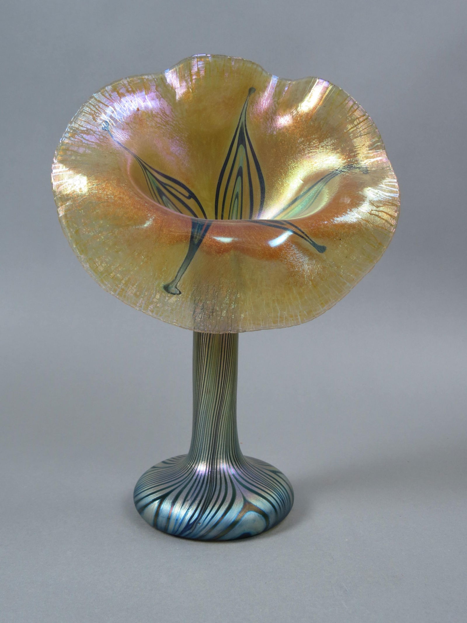 Art Glass Jack-in-the-Pulpit Vase, (1 of 4)