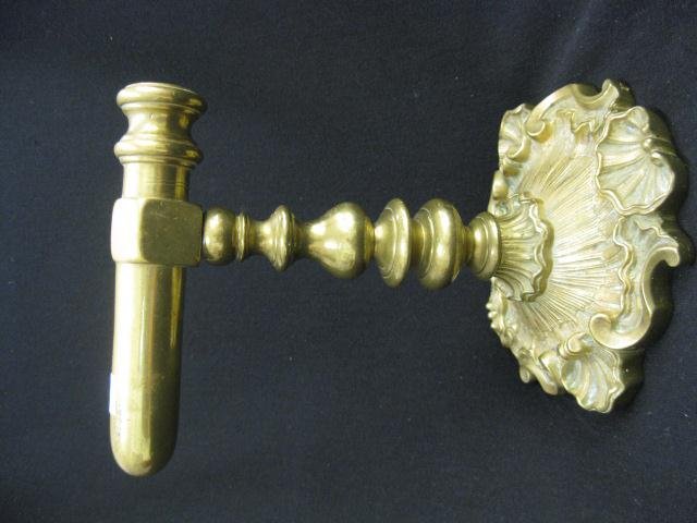 Early Brass Goffering or Pressing Iron Holder: attributed to 18th century, 7 1/2" x 5 3/4".....Fluting, goffering, Italian, crimping, poking irons Anyone who's pressed clothes with an iron on a flat surface knows it's easy to make a crease. So how