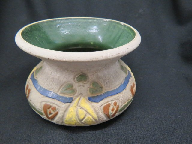 Roseville Pottery "Mostique" Spittoon,: 1915, 8" diameter.