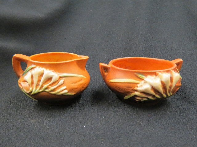 Roseville Pottery "Freesia" Creamer & Sugar,: brown, #6, 3" tall, 1945, excellent.