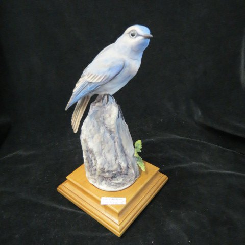 Royal Worcester Dorothy Doughty Bird Figurine: Mountain Bluebird", and spleenwart Niger, 1964, 9" plus original base...Dorothy Susan Doughty was a British sculptor and potter born in Sanremo, Italy in 1892. She was the daughter of poet, writer, an