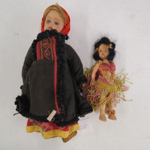 2 Dolls;: Soviet Union and smaller Hawaii.