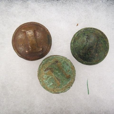 3 Civil War Confederate "Block I" Infantry Buttons: dug.