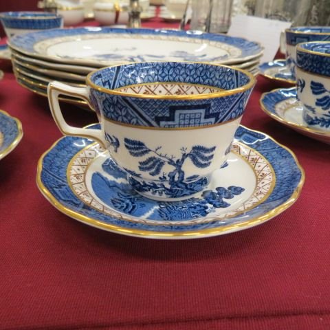 18 pcs. Royal Doulton "Real Old Willow" China,: includes 6-10 1/2" plates, 6 cups & 6 saucers.