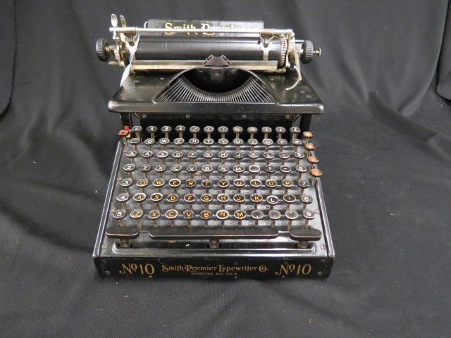 Smith Premier Vintage Typewriter.: Smith Premier Vintage Typewriter.