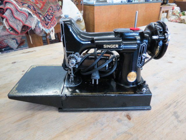 Singer Featherweight Sewing Machine,: with attachments and case, working