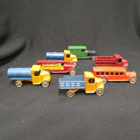7 Old Tootsietoy Metal Trucks, (1 of 2)