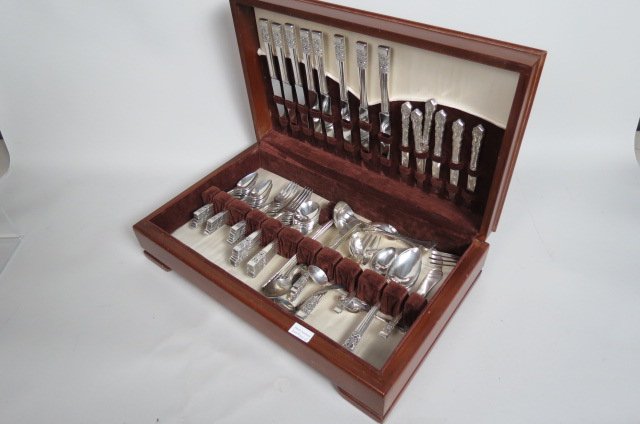 62 pc. Community "Coronation" Silverplate (1 of 6)
