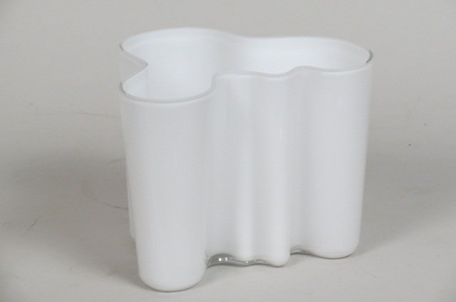 Alvar Aalto Art Glass Vase,: for Italia, savoy shape, Finnish, 6.25", signed, excellent.