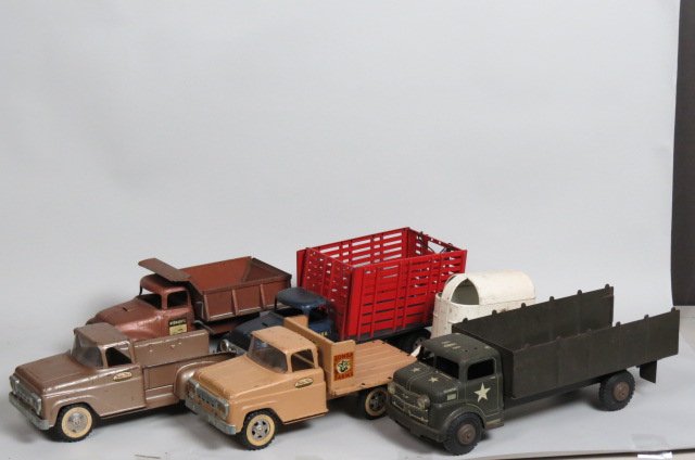 5 Vintage Metal Toy Trucks, (1 of 3)