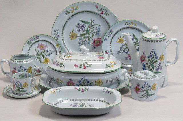 97 pcs. Spode "Summer Palace" Dinner Service, (1 of 4)