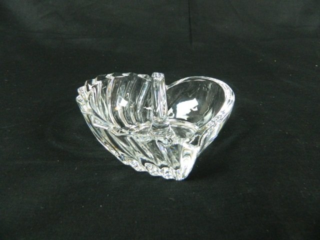 Crystal Glass Heart Shaped Ring and Jewelry Holder: Beautiful jewelry holder in great condition. The piece is about 4.75 inches long, 4.50 inches wide, and 2 inches high.