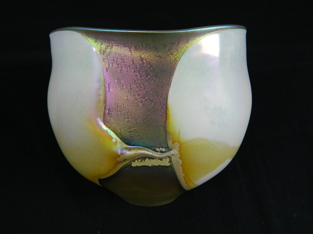 2003 Robert Coleman Hand-Blown Flared Bowl: Irridescent Hand-Blown art glass bowl in mint condition. The artist, Robert Coleman, signed and dated "Coleman 2003" on the bottom. Dimensions 6.5" W X 5.5" H X 5" D.