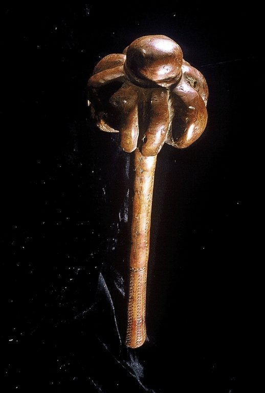 Papua New Guinea Fijian Club: #302 15" Ula Tavatava. Segmented head with 8 lobes, incised design throughout length of handle, reddish brown patina.