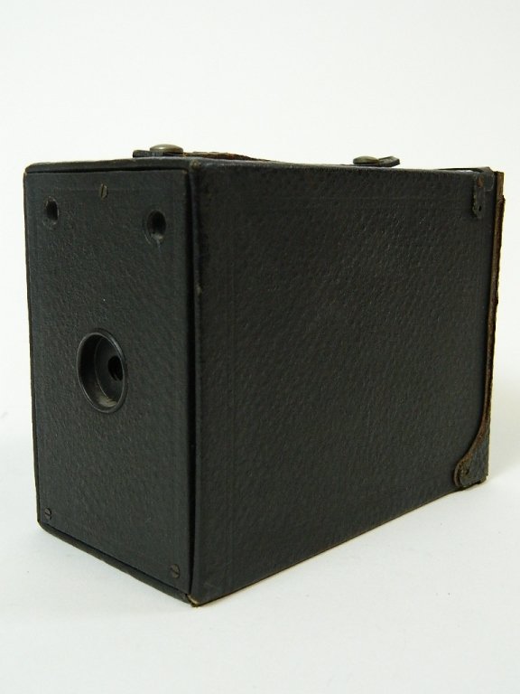 Vintage Eastman Kodak No. 1 Premo Jr. Box Camera: This auction lot consists of a black No-1 Premo Jr. box camera. Dimensions: 2 ¼" x 3 ¼" Box Camera 1908 to 1922